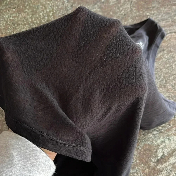 Lulu lemon black tank top racerback lead with the heart women's size 6 - Picture 7 of 9